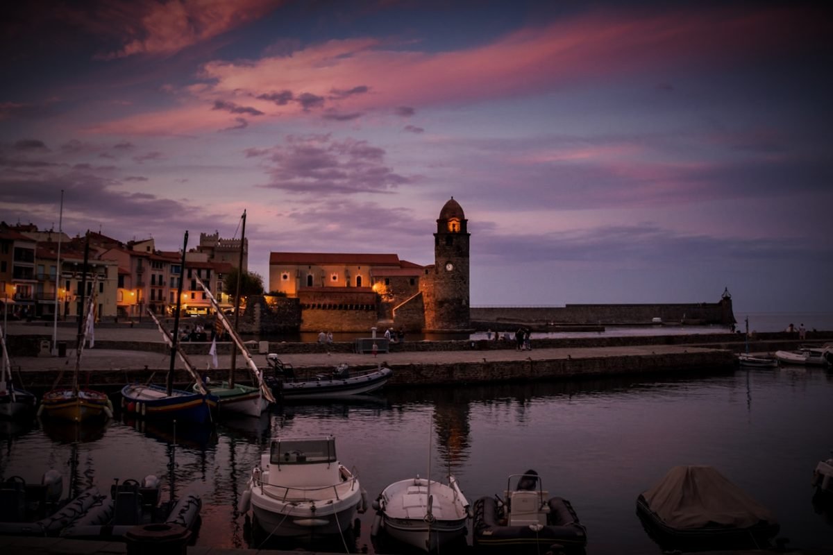 Collioure et son clocher, sur la côte Vermeille
